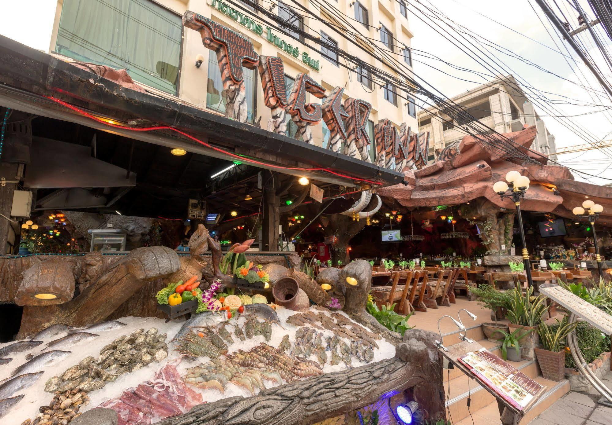 Tiger Inn Patong Exterior photo